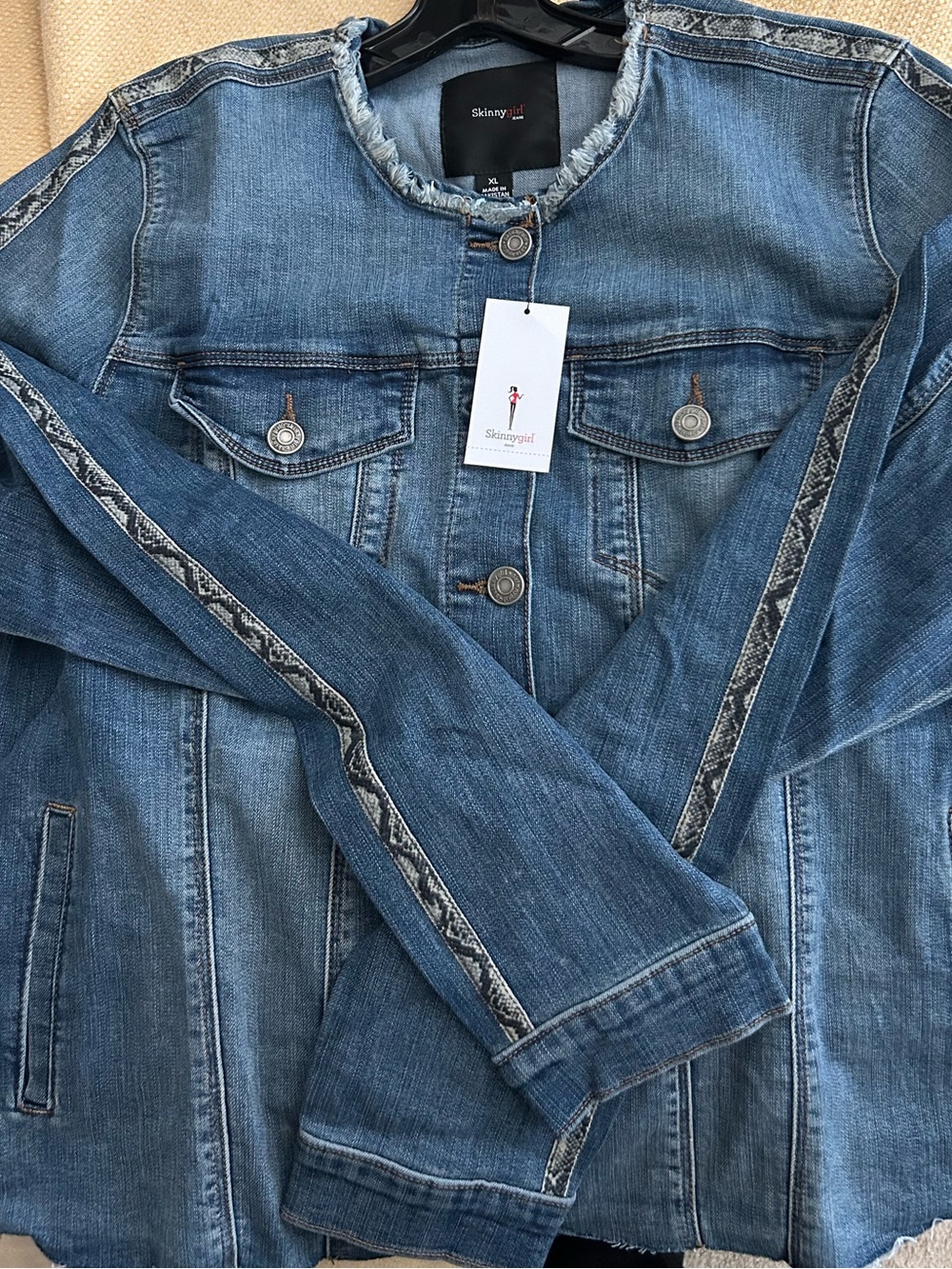 SKINNYGIRL NWT Denim Jean Jacket. P2P is 21 - Picture 4 of 8